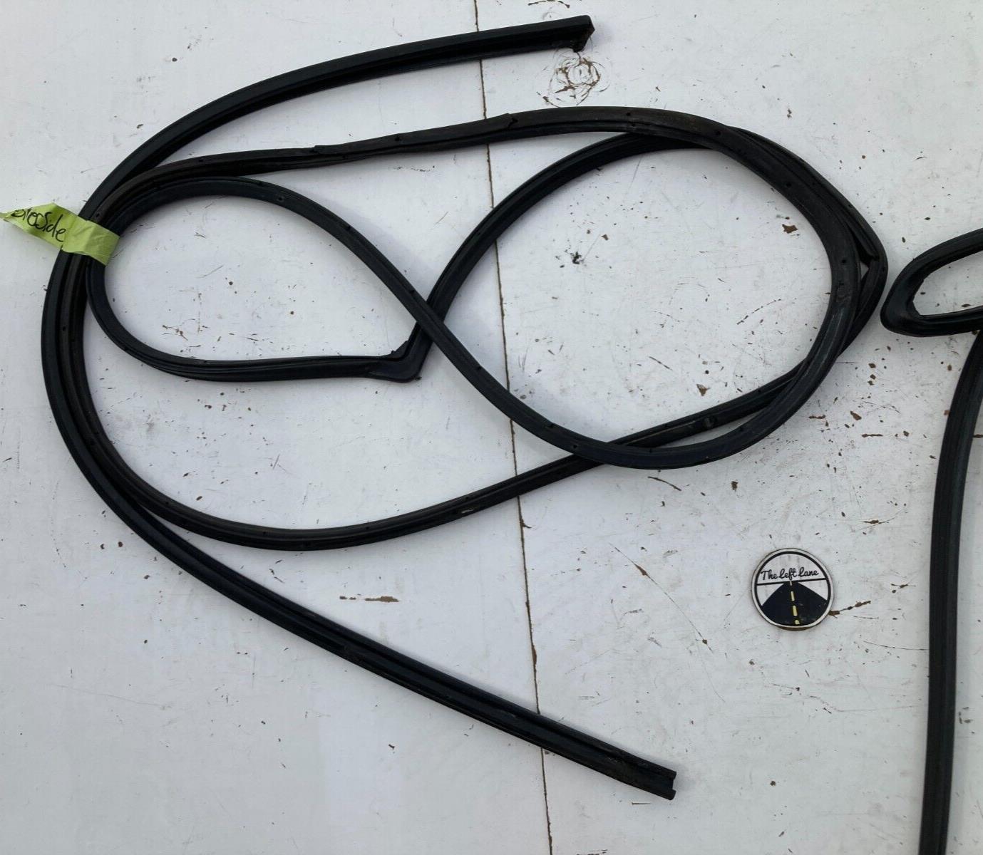 94 - 01 Acura Integra 2 Door weather seal lot lh rh front set