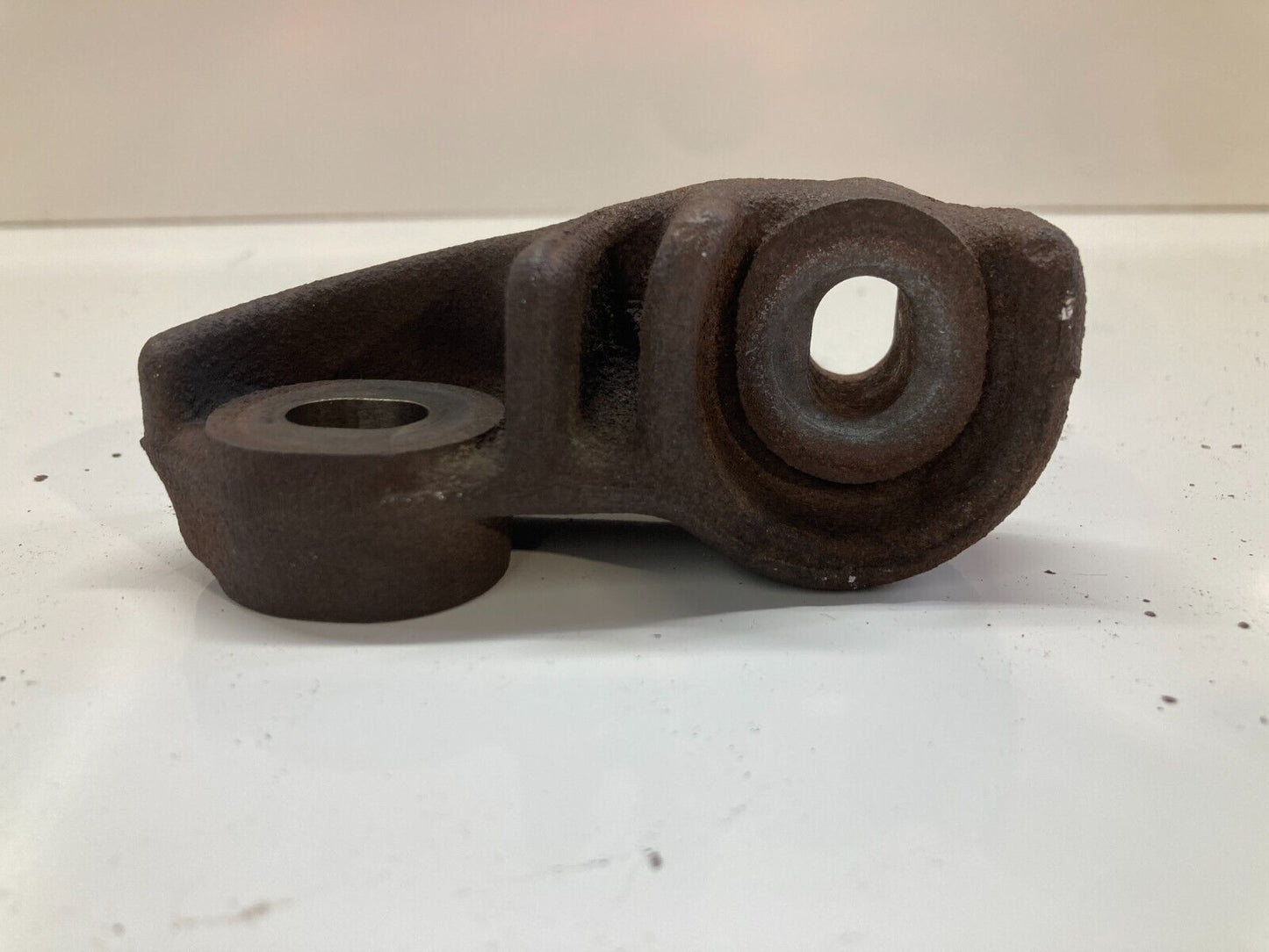 94 - 01 Acura Integra B18 Engine Mount Bracket Lower