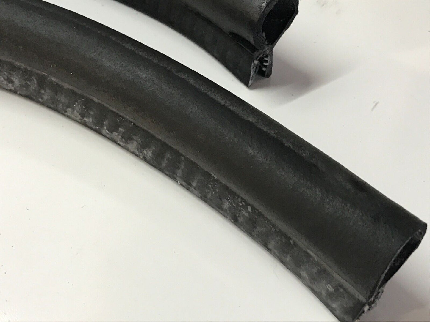 92-96 Chevrolet Corvette C4 Fender / Wheel Well Rubber Gasket Seal OEM
