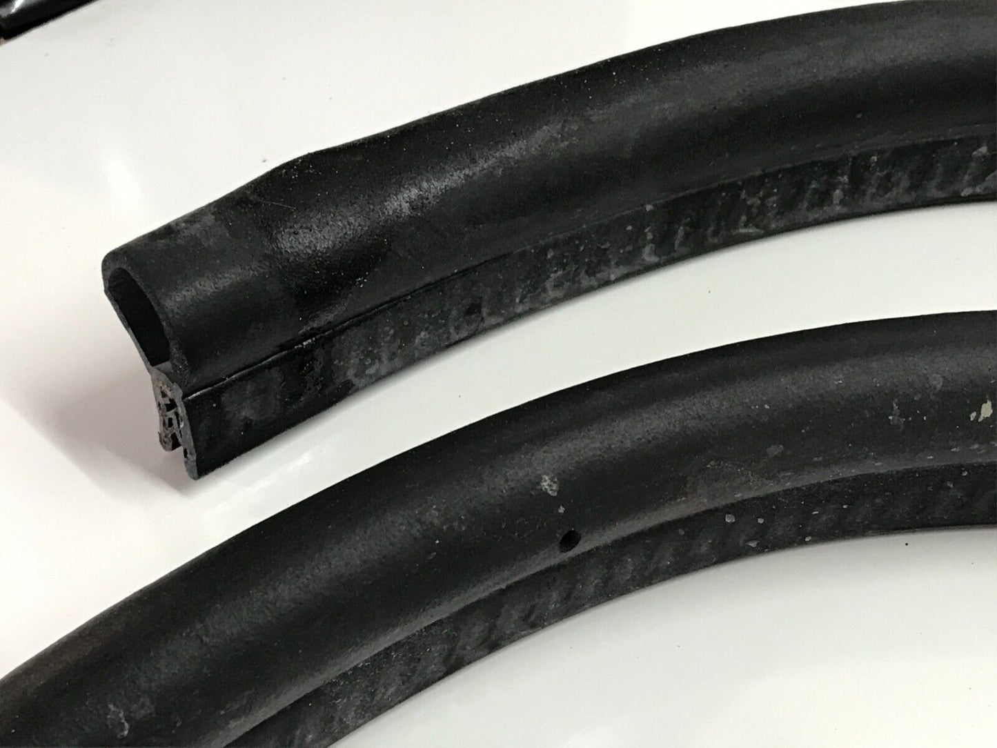 92-96 Chevrolet Corvette C4 Fender / Wheel Well Rubber Gasket Seal OEM
