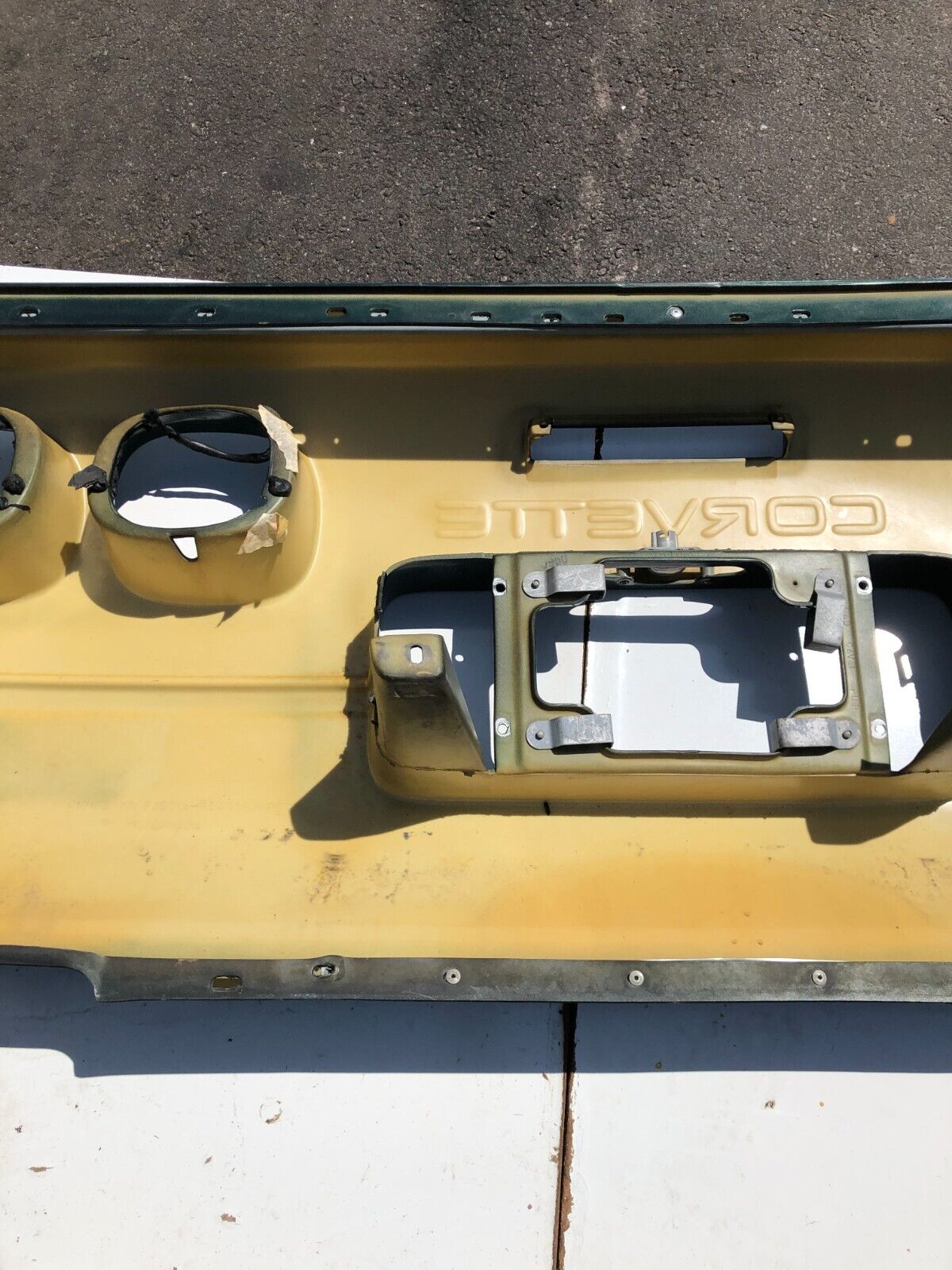 1991 - 96 C4 Corvette REAR Bumper Cover Facia Green OEM -- Pick up or Freight