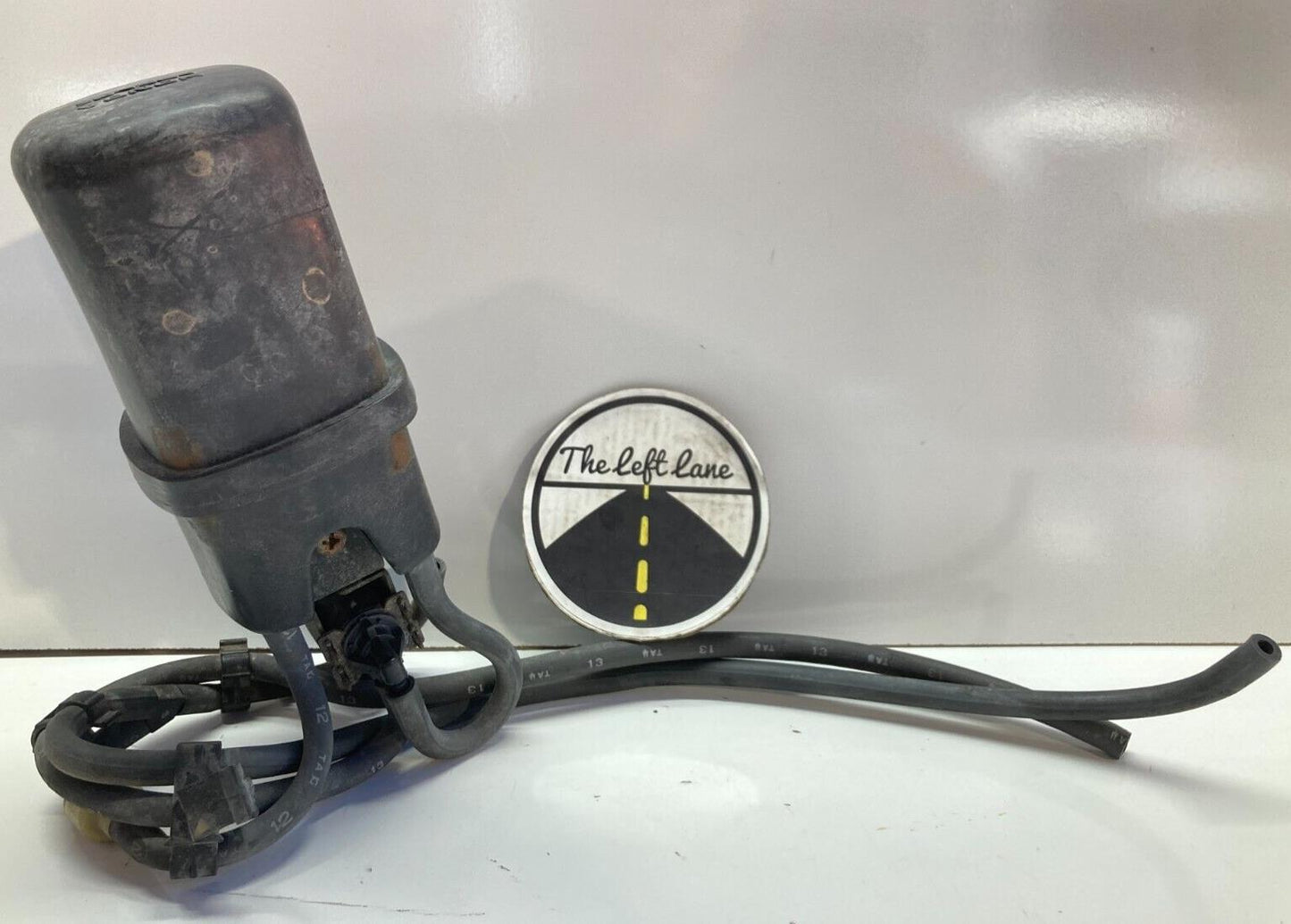 94-01 Honda Acura Integra Vapor Canister & Solenoid Valve OEM