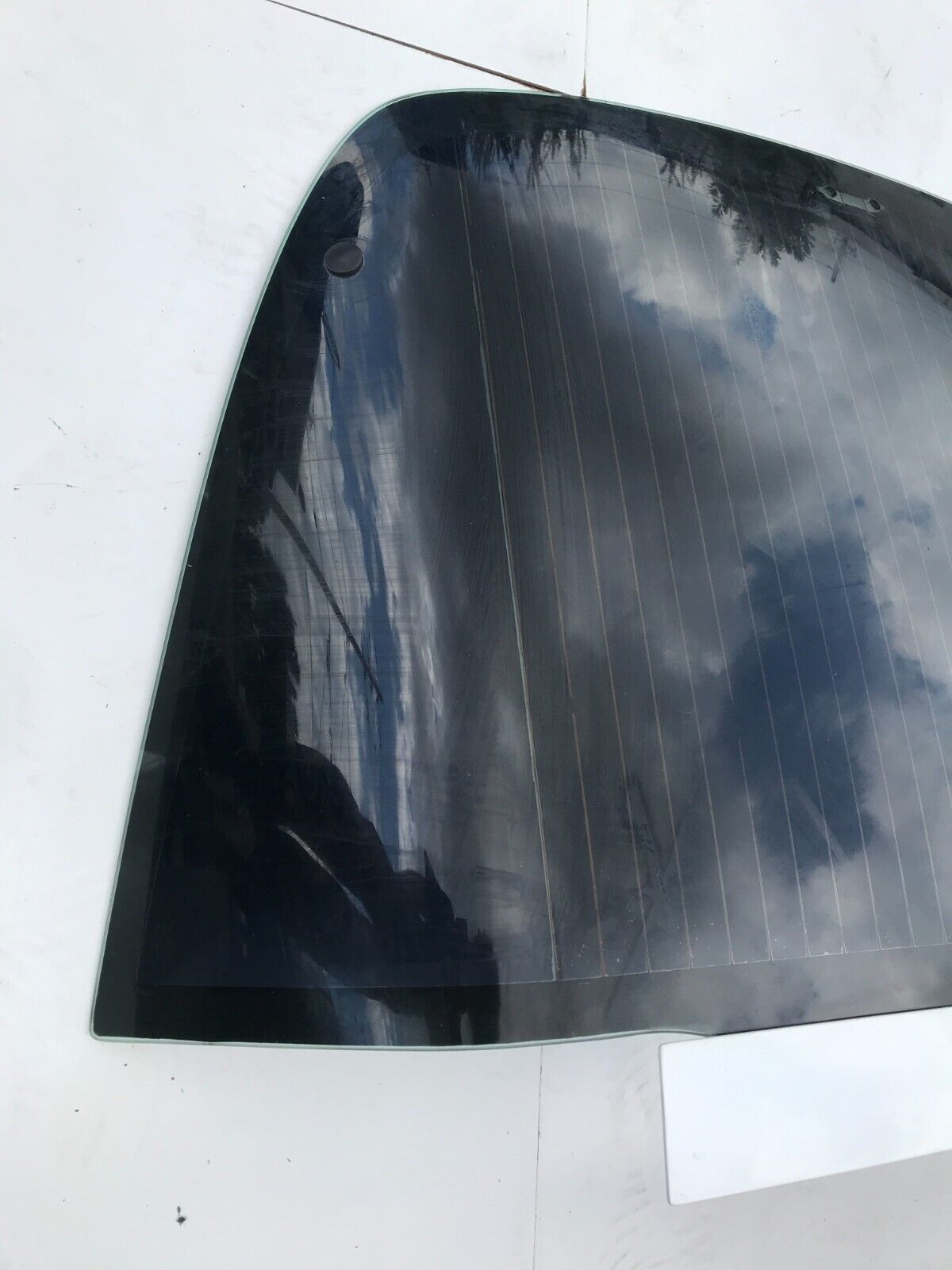 91-96 Corvette C4 Rear Lift Hatch Glass NO THIRD BRAKE LIGHT Artic White USED