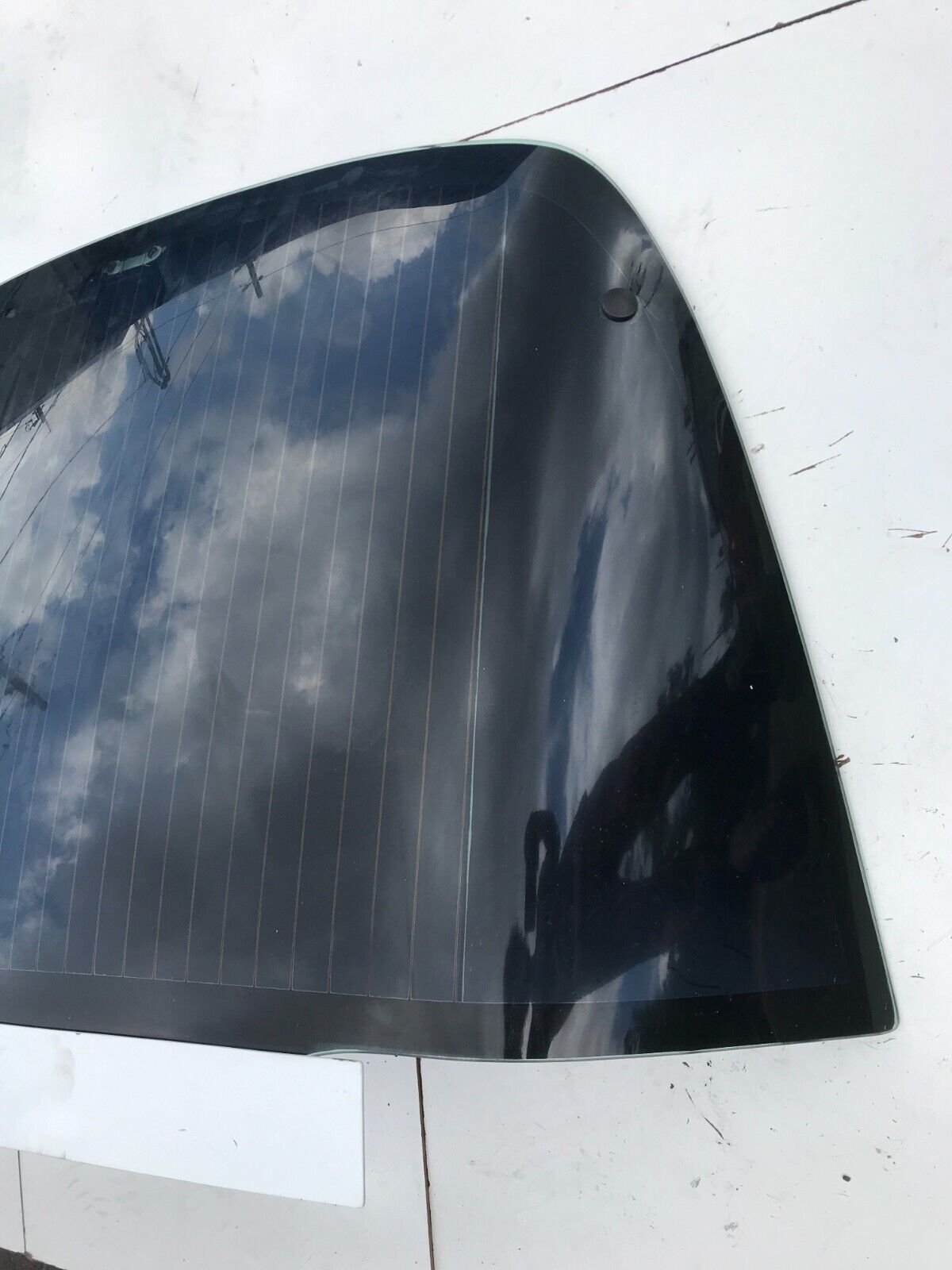 91-96 Corvette C4 Rear Lift Hatch Glass NO THIRD BRAKE LIGHT Artic White USED