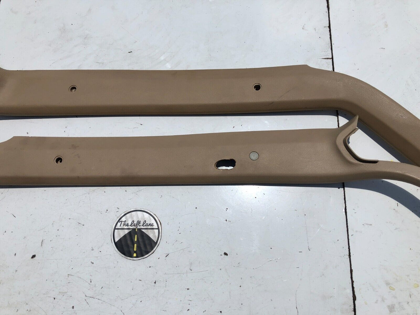 Jeep Cherokee XJ 84-96 4 Door A Pillar Windshield Trim Tan Pair (Y93)