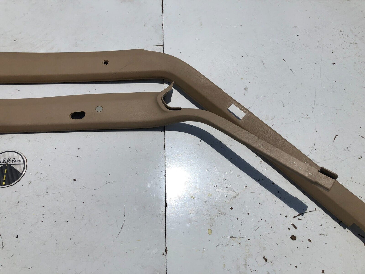 Jeep Cherokee XJ 84-96 4 Door A Pillar Windshield Trim Tan Pair (Y93)